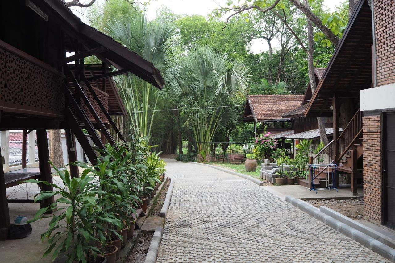Insight Hostel Chiang Mai Exterior photo